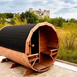 Na Jurze Z Widokiem Na Zamek Jacuzzi Sauna Beczka Wypozyczalnia Rowerow Elektrycznych