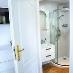 Na Jurze Z Widokiem Na Zamek Jacuzzi Sauna Beczka Wypozyczalnia Rowerow Elektrycznych Landhuis Ogrodzieniec
