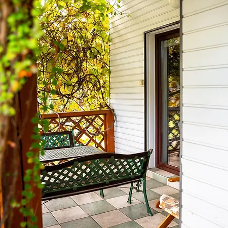 Agroturystyka Na Jurze Apartamenty Z Widokiem Na Zamek Jacuzzi Sauna Beczka Wypozyczalnia Rowerow Elektrycznych Ogrodzieniec