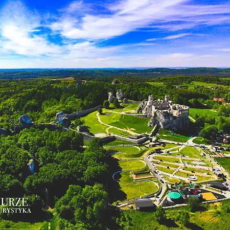 Na Jurze Z Widokiem Na Zamek Jacuzzi Sauna Beczka Wypozyczalnia Rowerow Elektrycznych Basen
