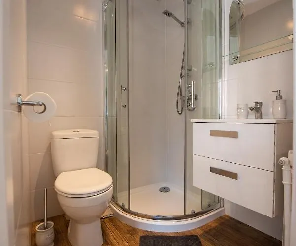 Agroturystyka Na Jurze Apartamenty Z Widokiem Na Zamek Jacuzzi Sauna Beczka Wypozyczalnia Rowerow Elektrycznych Εξοχικό σπίτι