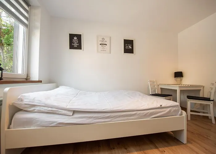 Agroturystyka Na Jurze Apartamenty Z Widokiem Na Zamek Jacuzzi Sauna Beczka Wypozyczalnia Rowerow Elektrycznych Ogrodzieniec