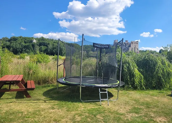 Country house Agroturystyka Na Jurze Apartamenty Z Widokiem Na Zamek Jacuzzi Sauna Beczka *