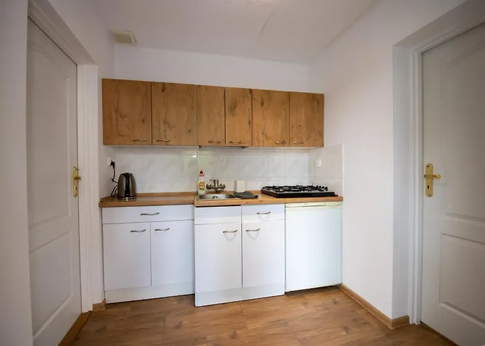 Agroturystyka Na Jurze Apartamenty Z Widokiem Na Zamek Jacuzzi Sauna Beczka * Ogrodzieniec