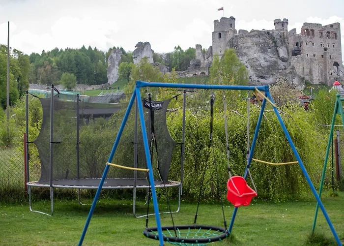 Na Jurze Z Widokiem Na Zamek Jacuzzi Sauna Beczka אוגרודז'ינייץ