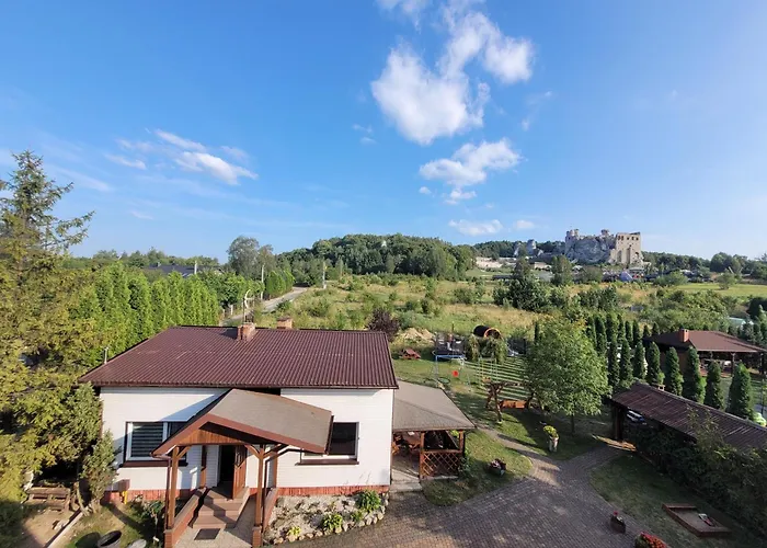 Country house Agroturystyka Na Jurze Apartamenty Z Widokiem Na Zamek Jacuzzi Sauna Beczka