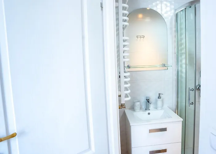 Agroturystyka Na Jurze Apartamenty Z Widokiem Na Zamek Jacuzzi Sauna Beczka