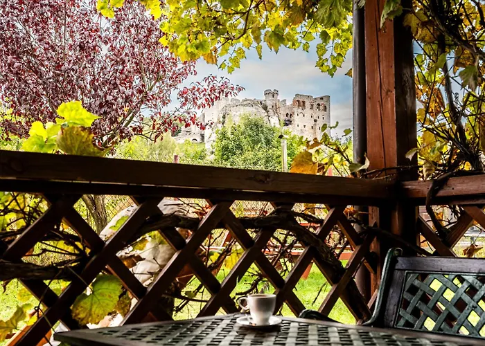 Country house Agroturystyka Na Jurze Apartamenty Z Widokiem Na Zamek Jacuzzi Sauna Beczka Ogrodzieniec