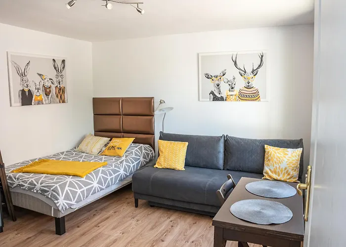 Country house Agroturystyka Na Jurze Apartamenty Z Widokiem Na Zamek Jacuzzi Sauna Beczka