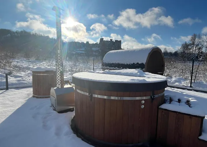 Na Jurze Z Widokiem Na Zamek Jacuzzi Sauna Beczka * אוגרודז'ינייץ