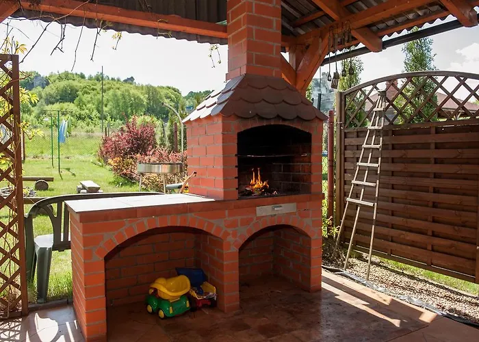 Country house Agroturystyka Na Jurze Apartamenty Z Widokiem Na Zamek Jacuzzi Sauna Beczka Ogrodzieniec