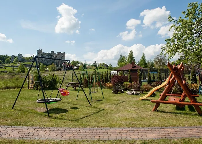 Country house Agroturystyka Na Jurze Apartamenty Z Widokiem Na Zamek Jacuzzi Sauna Beczka *